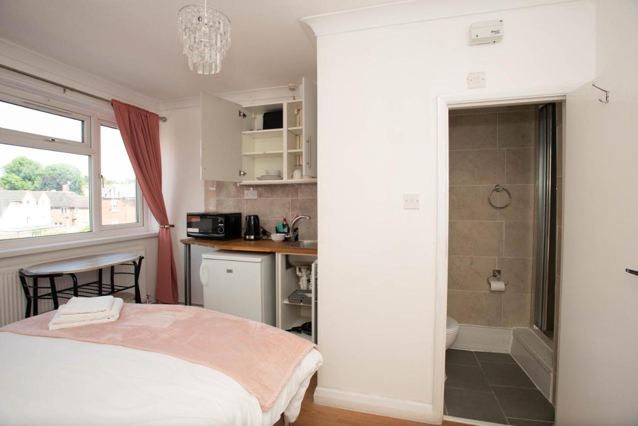 Modern Apartments In Bromley, Greater London Near Tesco And Sundridge Park Station 외부 사진