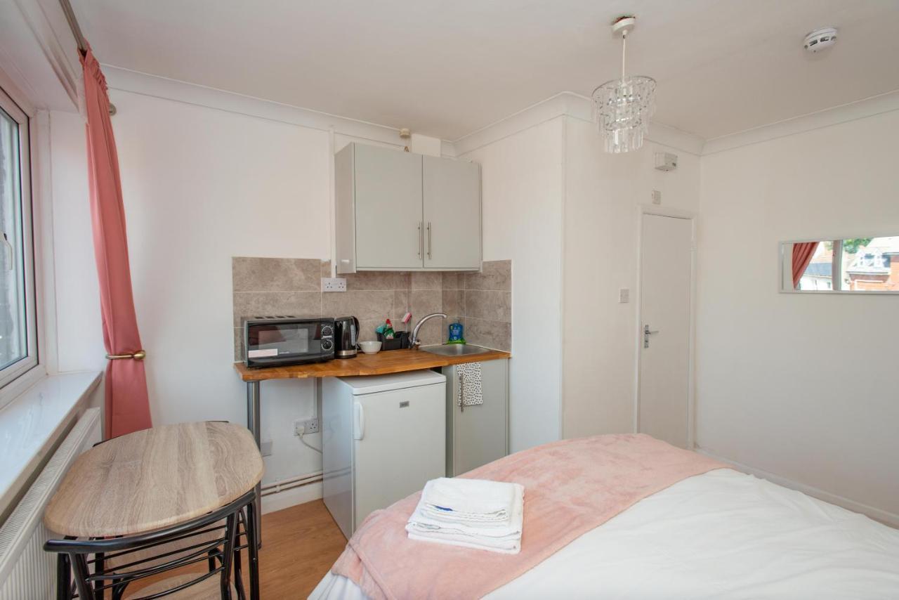 Modern Apartments In Bromley, Greater London Near Tesco And Sundridge Park Station 외부 사진