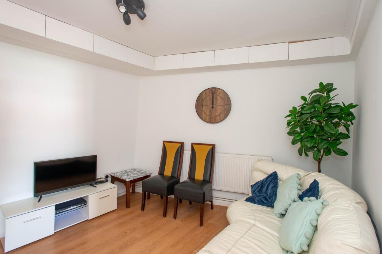 Modern Apartments In Bromley, Greater London Near Tesco And Sundridge Park Station 외부 사진
