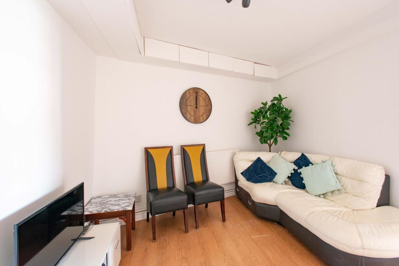Modern Apartments In Bromley, Greater London Near Tesco And Sundridge Park Station 외부 사진