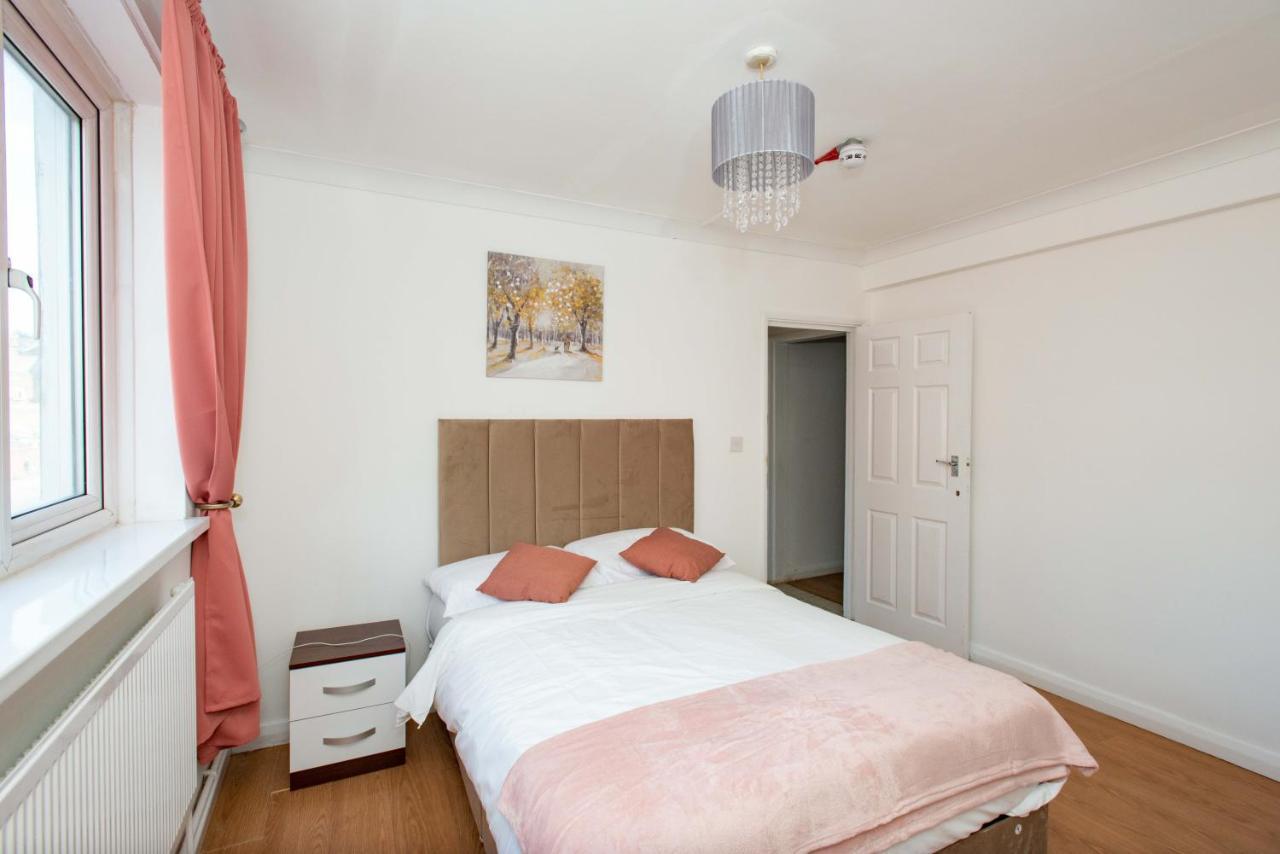Modern Apartments In Bromley, Greater London Near Tesco And Sundridge Park Station 외부 사진