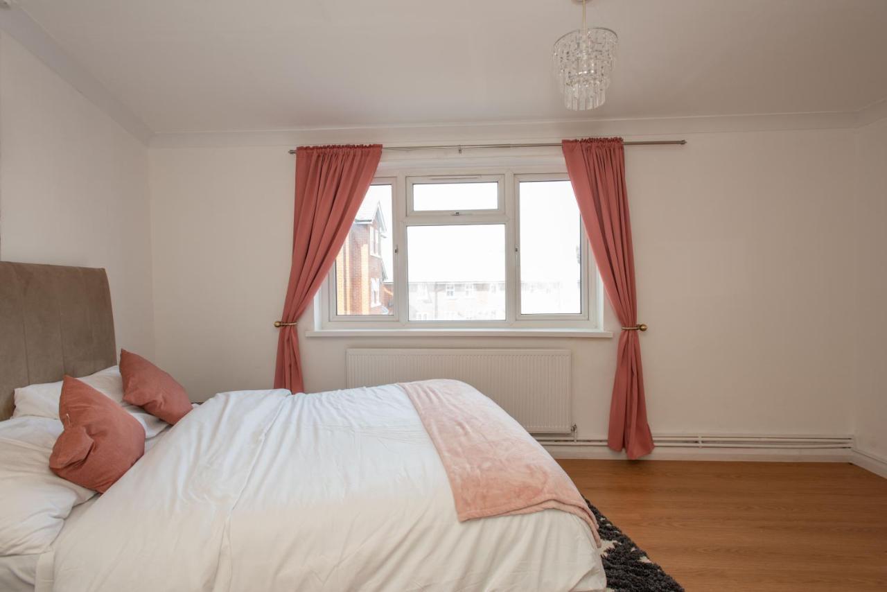 Modern Apartments In Bromley, Greater London Near Tesco And Sundridge Park Station 외부 사진