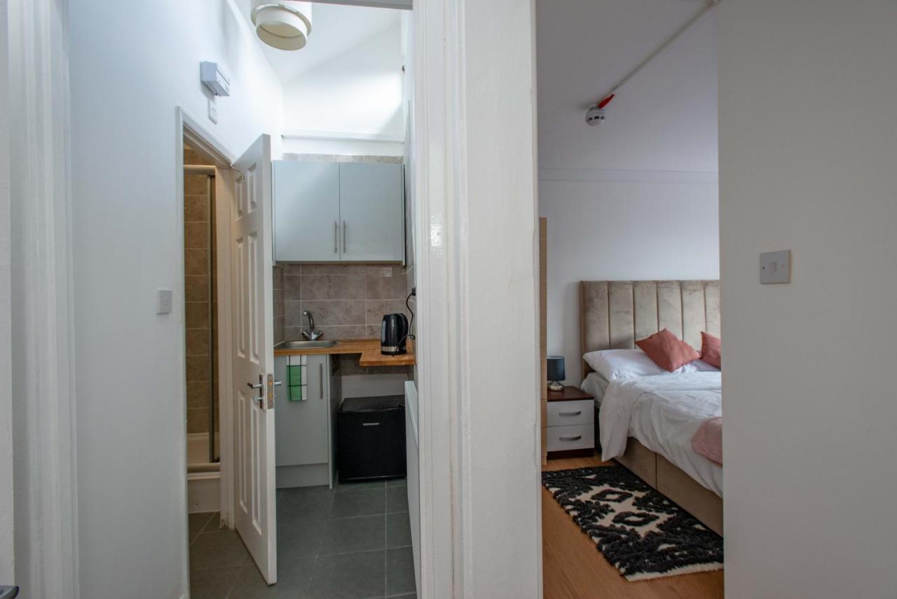 Modern Apartments In Bromley, Greater London Near Tesco And Sundridge Park Station 외부 사진