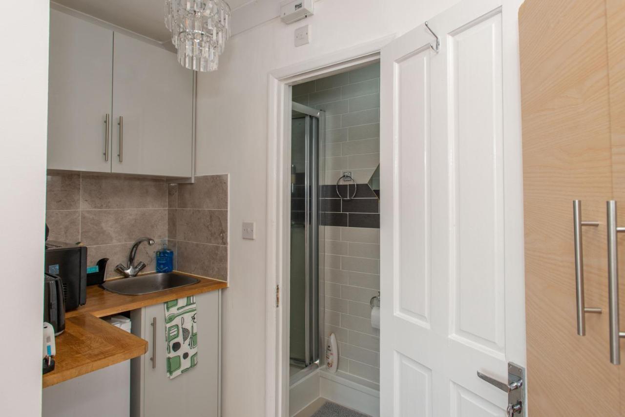 Modern Apartments In Bromley, Greater London Near Tesco And Sundridge Park Station 외부 사진