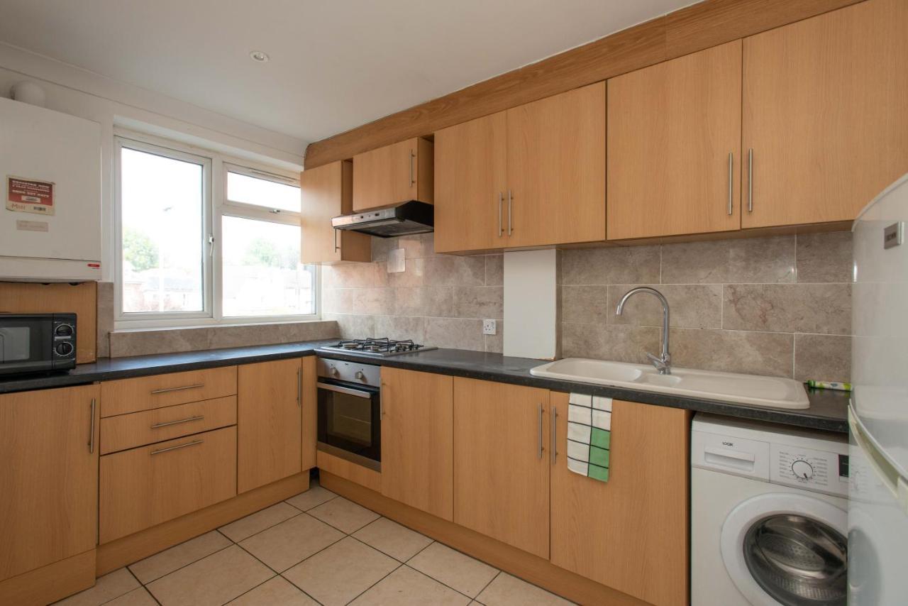 Modern Apartments In Bromley, Greater London Near Tesco And Sundridge Park Station 외부 사진